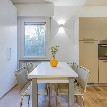 Апартаменти Cozy Loft - Via Emilia Est Centro