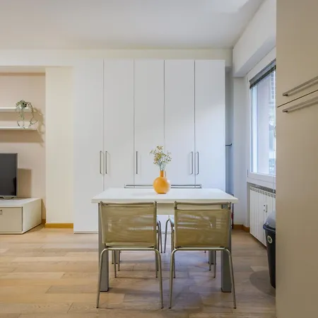 Апартаменти Cozy Loft - Via Emilia Est Centro Модена
