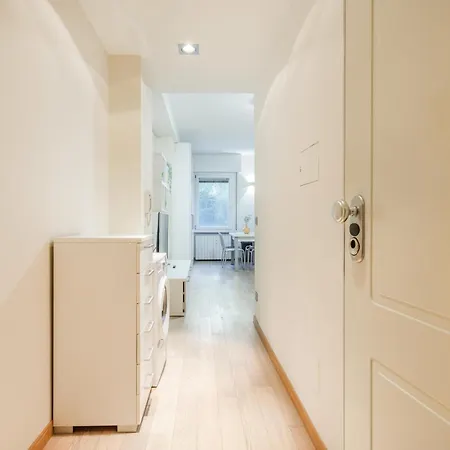 Апартаменти Cozy Loft - Via Emilia Est Centro